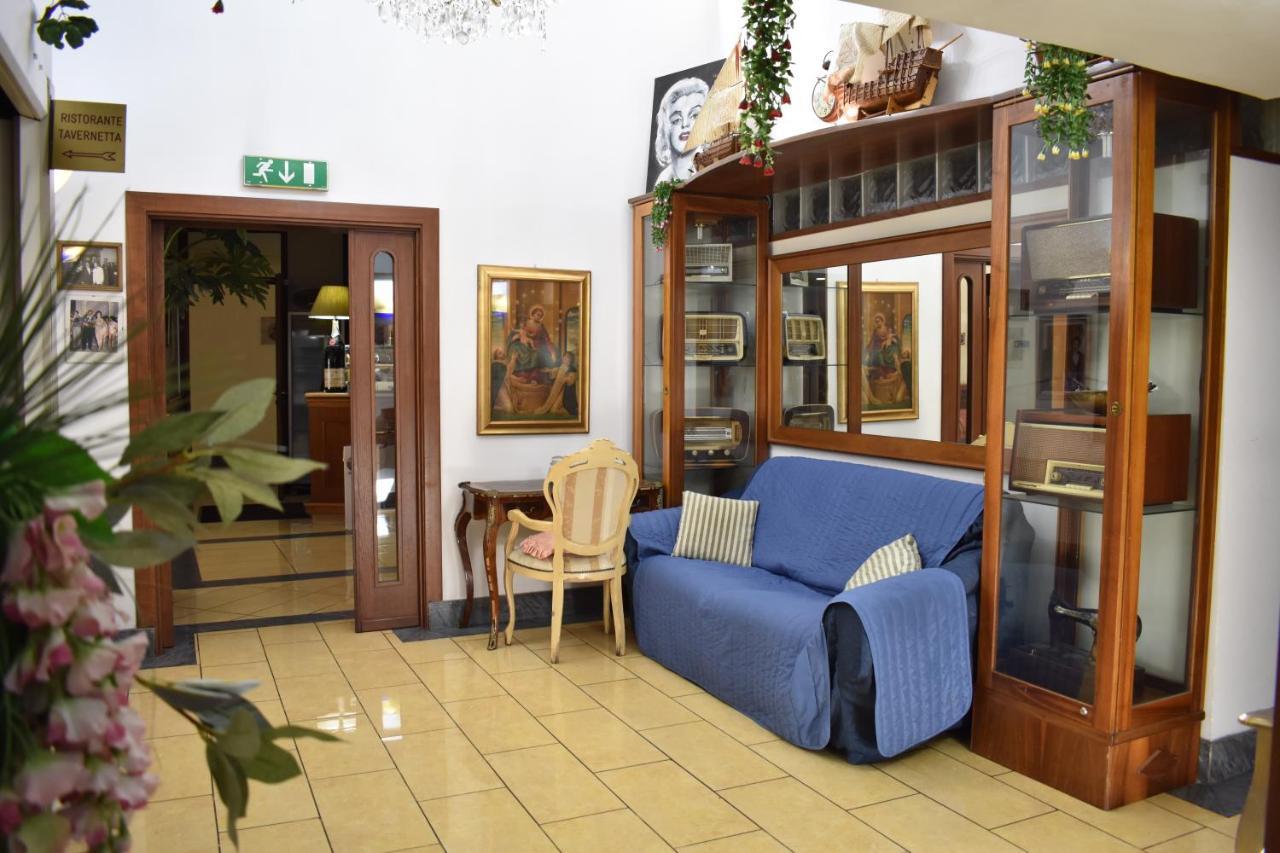 Hotel Ristorante Amitrano Pompeia Exterior foto