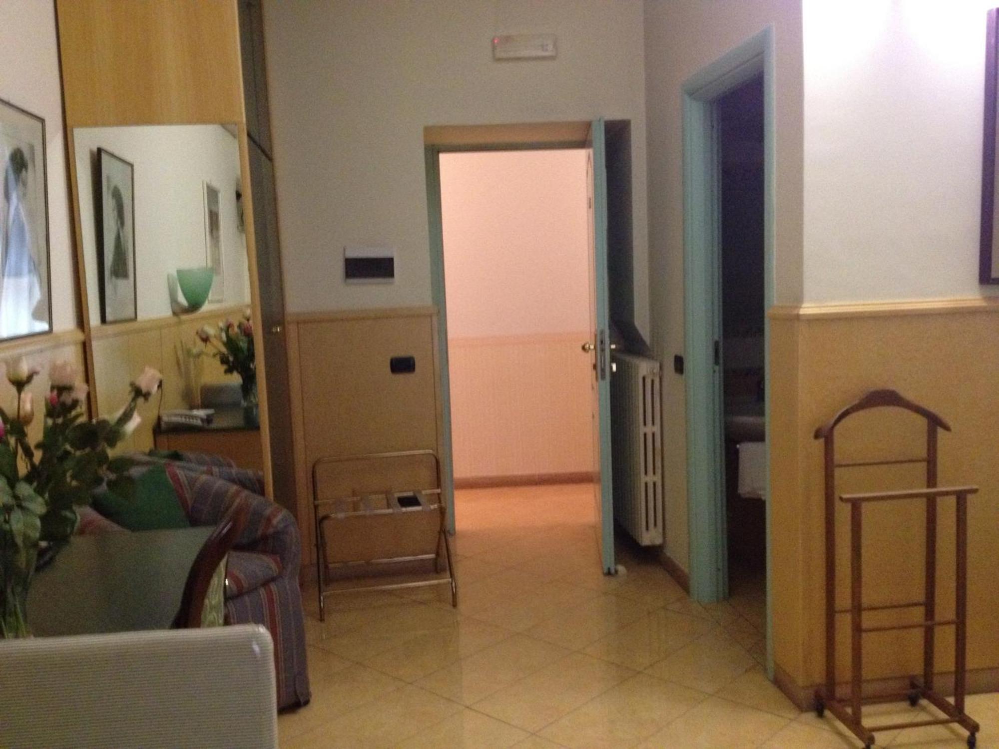 Hotel Ristorante Amitrano Pompeia Exterior foto